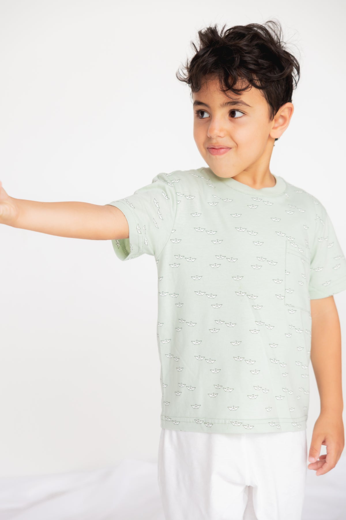 2-Piece Pocket Short Sleeve Set (Paper Boats)