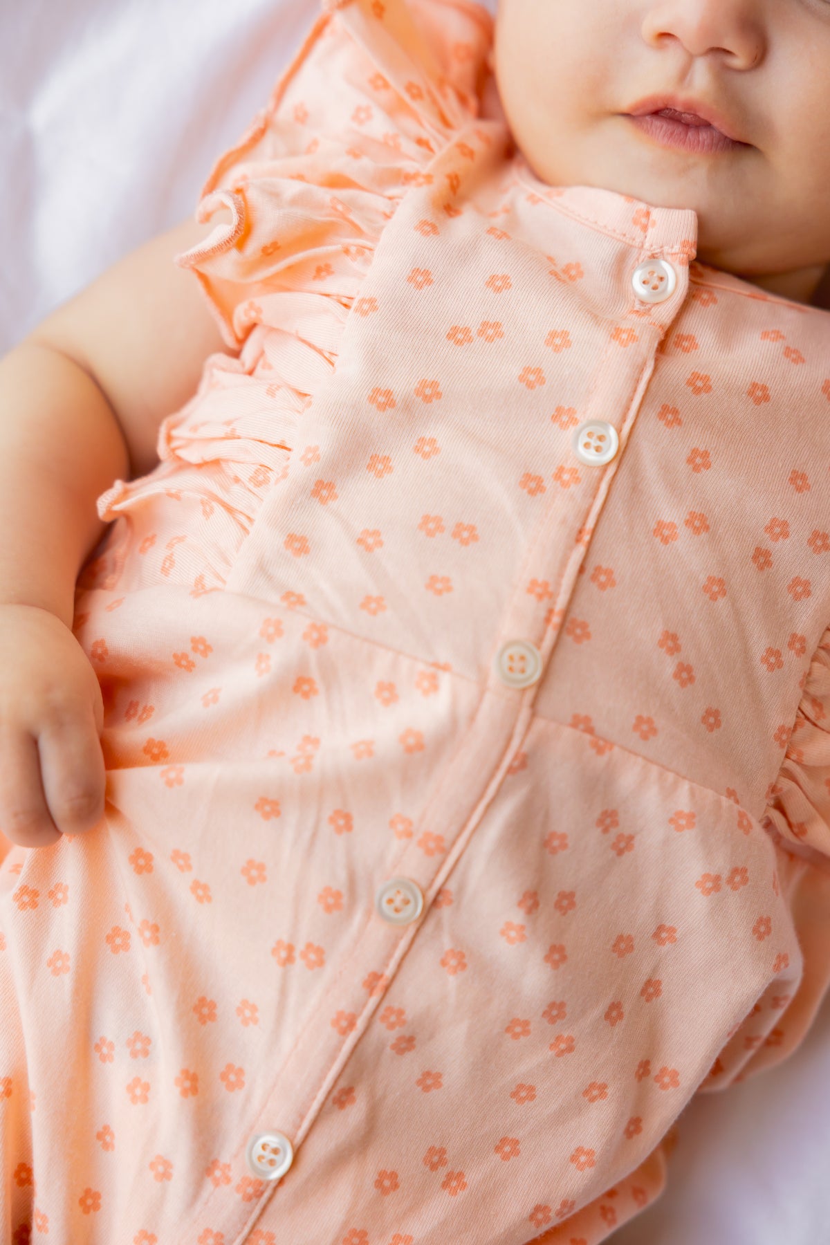 Ruffle Romper (Daisies)